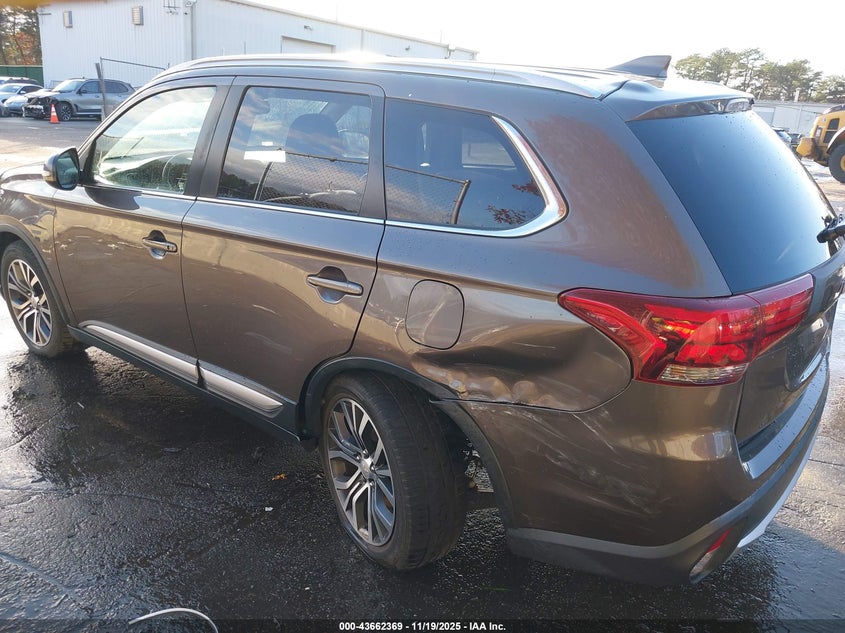 2017 Mitsubishi Outlander Se/Sel VIN: JA4AZ3A37HZ015942 Lot: 43662369