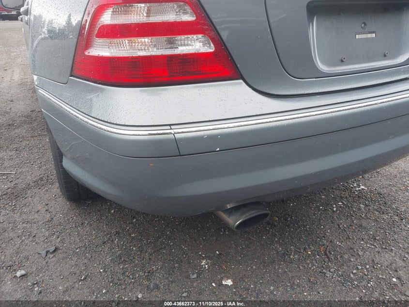 2005 Mercedes-Benz C 230 Kompressor Sport VIN: WDBRF40J25F567061 Lot: 43662373