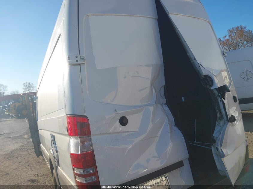 WD3PE8CB1B5557768 2011 MERCEDES-BENZ SPRINTER photo no. 11