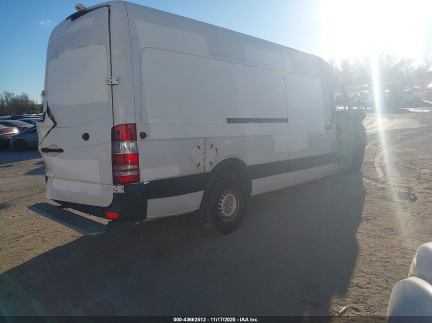 WD3PE8CB1B5557768 2011 MERCEDES-BENZ SPRINTER photo no. 4