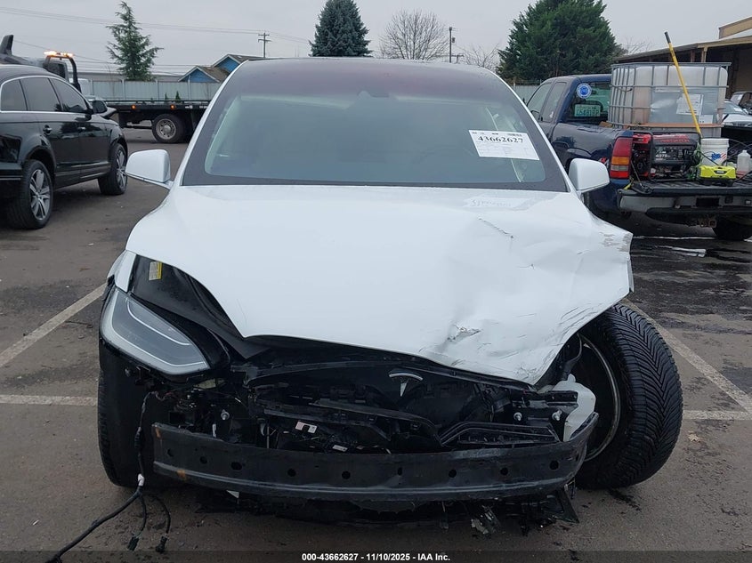 2016 Tesla Model X 60D/70D/75D/90D/P100D VIN: 5YJXCBE29GF013160 Lot: 43662627