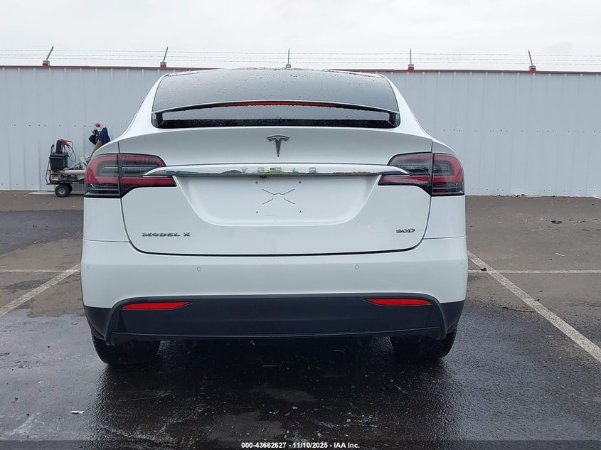 2016 Tesla Model X 60D/70D/75D/90D/P100D VIN: 5YJXCBE29GF013160 Lot: 43662627