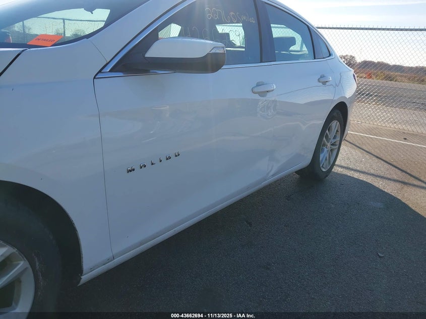 2018 CHEVROLET MALIBU LT 1G1ZD5ST2JF158069