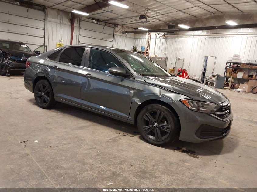 VOLKSWAGEN JETTA 1.5T SE