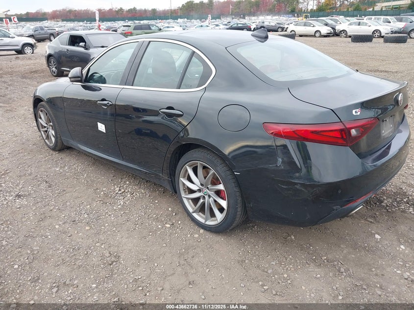 2017 ALFA ROMEO GIULIA AWD ZARFAEDN5H7551561