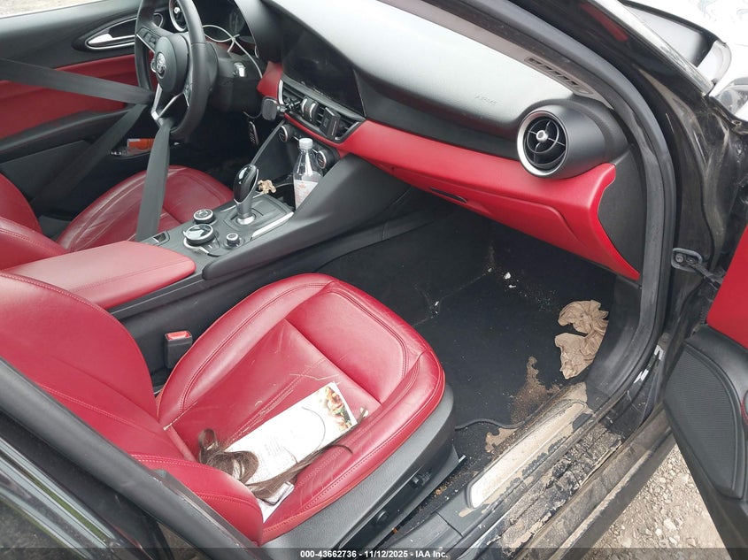 2017 ALFA ROMEO GIULIA AWD ZARFAEDN5H7551561