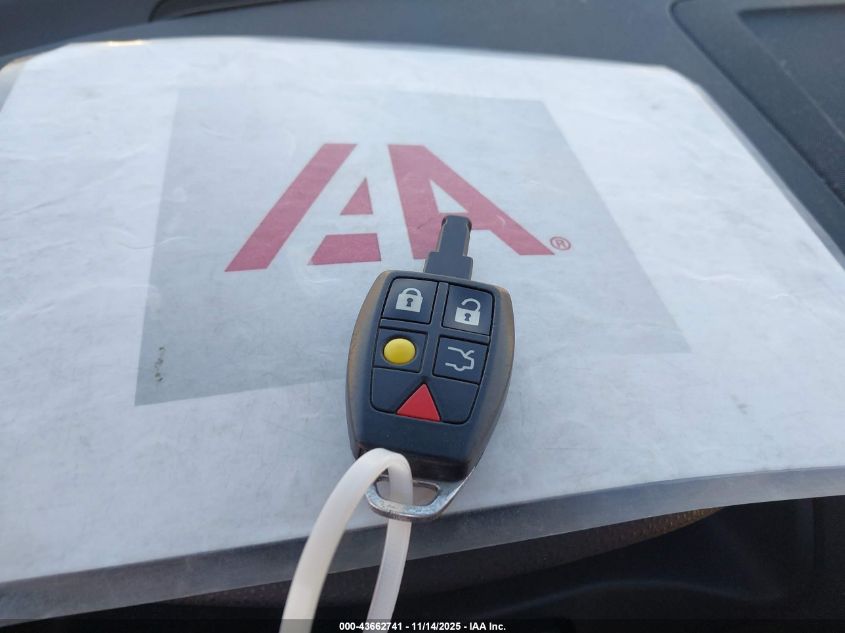 2005 Volvo S40 T5 Awd VIN: YV1MH682252047894 Lot: 43662741