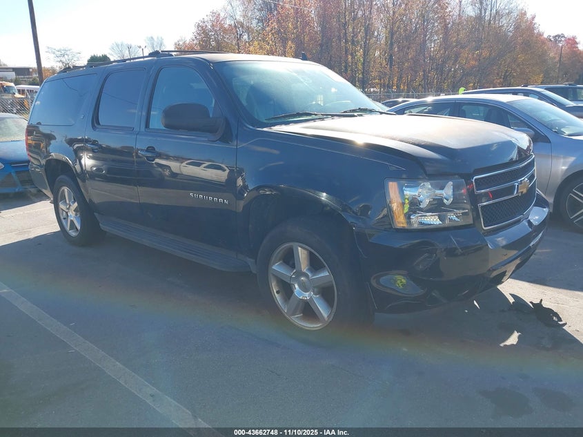 CHEVROLET SUBURBAN LT