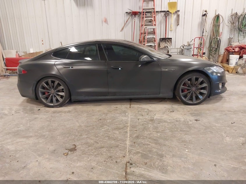 2016 Tesla Model S 90D/P100D/P85D/P90D VIN: 5YJSA1E42GF124726 Lot: 43662789