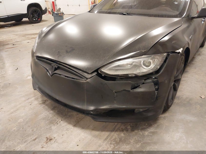 2016 Tesla Model S 90D/P100D/P85D/P90D VIN: 5YJSA1E42GF124726 Lot: 43662789