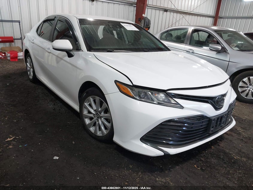 TOYOTA CAMRY LE