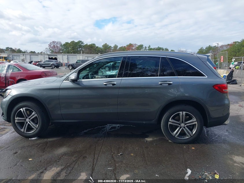 2017 MERCEDES-BENZ GLC 300 4MATIC WDC0G4KB6HF132829