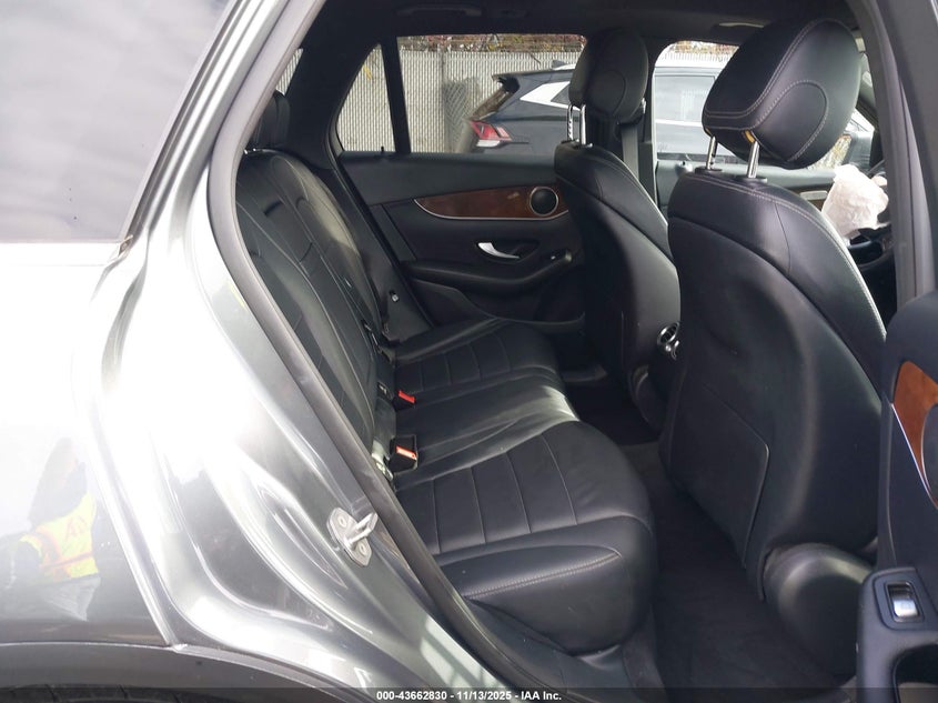 2017 MERCEDES-BENZ GLC 300 4MATIC WDC0G4KB6HF132829