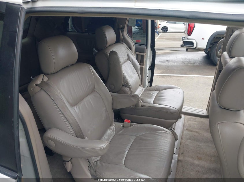 5TDZA22C35S366613 2005 TOYOTA SIENNA photo no. 8