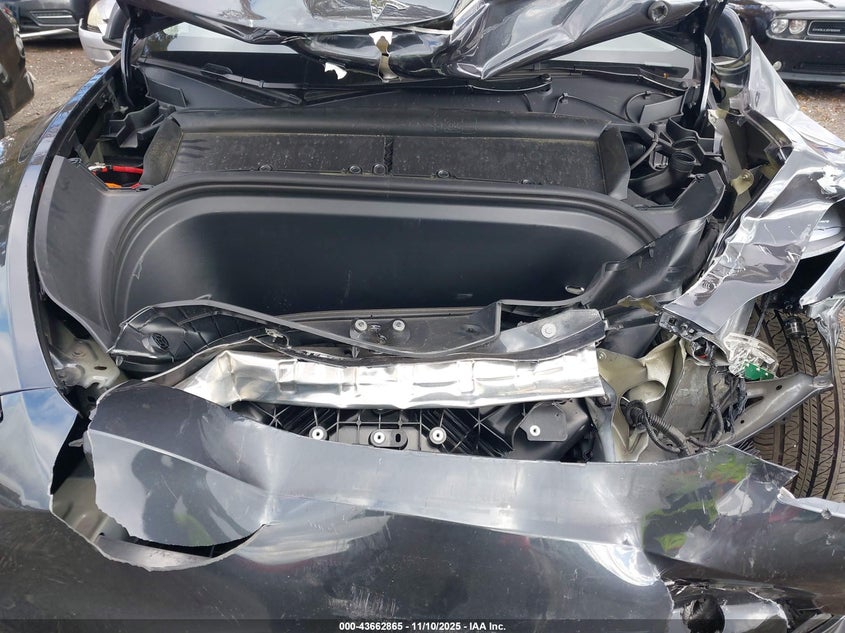 2025 Tesla Model Y Long Range Dual Motor All-Wheel Drive VIN: 7SAYGDEE8SF299948 Lot: 43662865