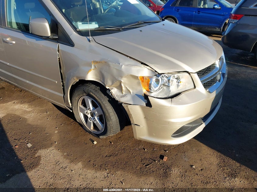 2013 Dodge Grand Caravan Sxt VIN: 2C4RDGCG1DR523746 Lot: 43662881