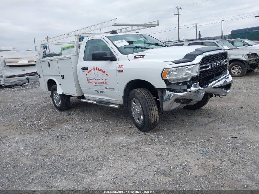 RAM 2500 TRADESMAN 4X4 8 BOX