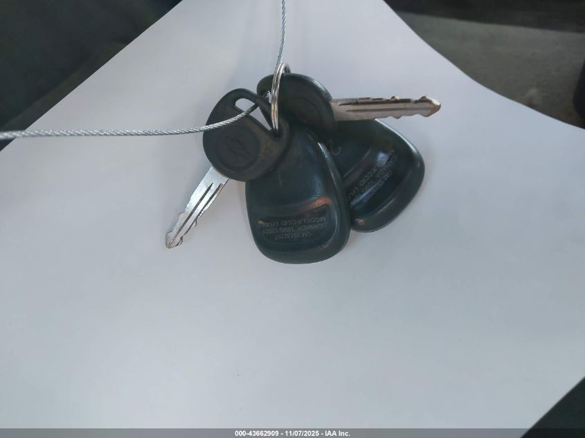 2005 Chevrolet Silverado 1500 Z71 VIN: 2GCEK13T051400390 Lot: 43662909