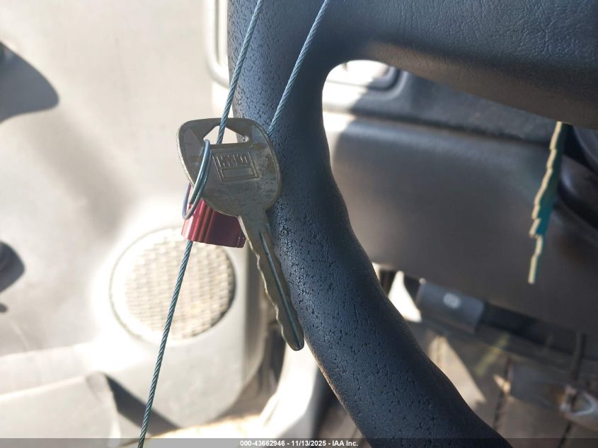 2007 Chevrolet Silverado 1500 Classic Work Truck VIN: 1GCEC19VX7Z174634 Lot: 43662946