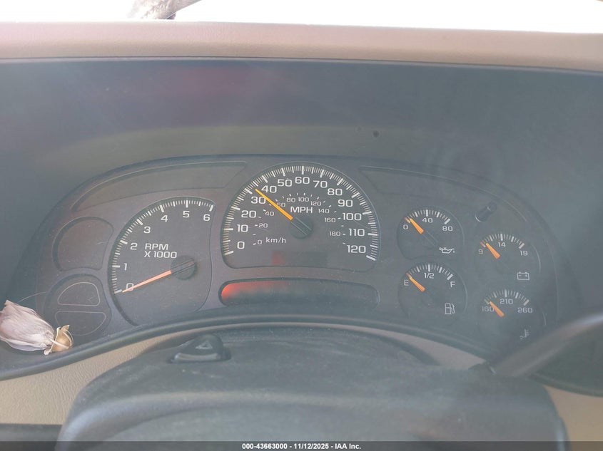 2005 GMC Yukon Slt VIN: 1GKEC13T25J151887 Lot: 43663000