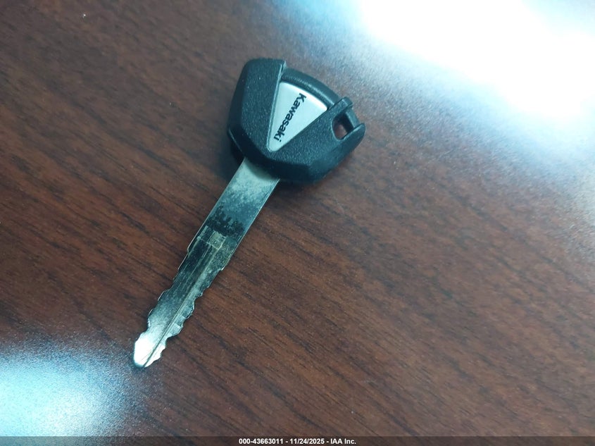 2019 Kawasaki Ex400 VIN: JKAEXKG18KDA30108 Lot: 43663011