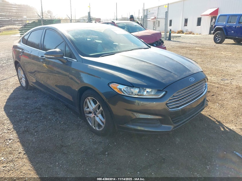 FORD FUSION SE