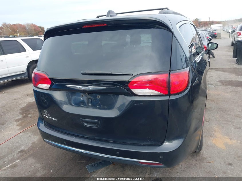 2017 Chrysler Pacifica Touring-L VIN: 2C4RC1BG6HR535091 Lot: 43663036