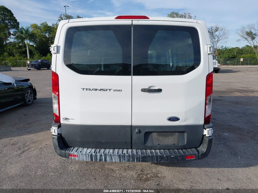 2018 Ford Transit-250 VIN: 1FTYR1ZM3JKB32244 Lot: 43663071