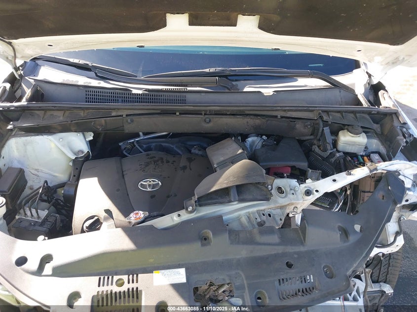 2018 TOYOTA HIGHLANDER XLE 5TDJZRFH3JS531459