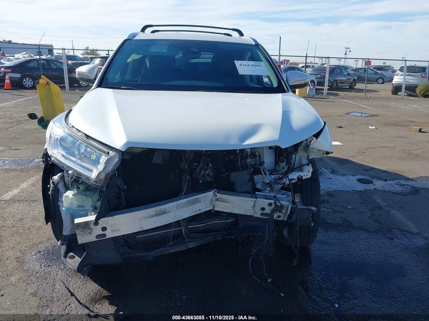 2018 TOYOTA HIGHLANDER XLE 5TDJZRFH3JS531459