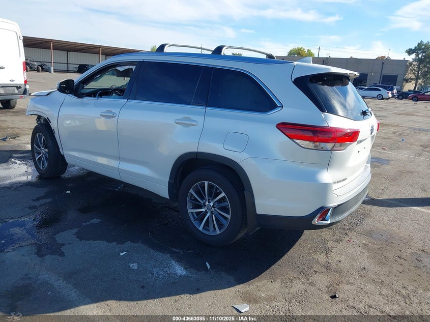 2018 TOYOTA HIGHLANDER XLE 5TDJZRFH3JS531459