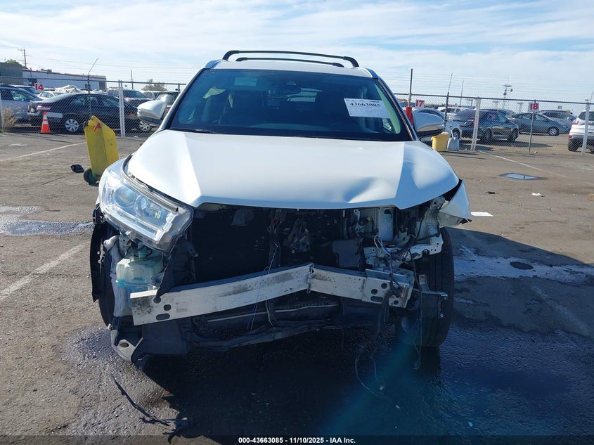 2018 TOYOTA HIGHLANDER XLE 5TDJZRFH3JS531459
