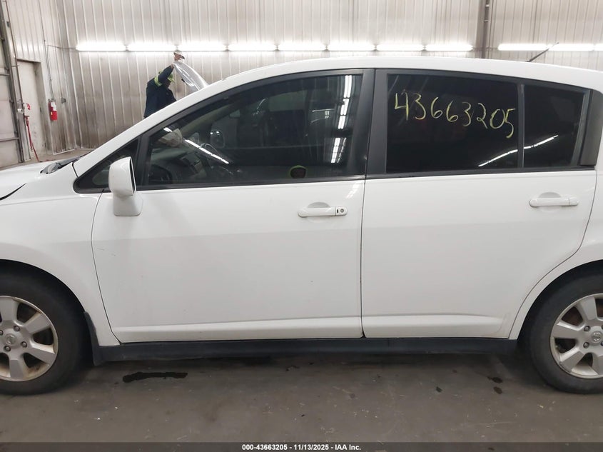 2008 Nissan Versa 1.8Sl VIN: 3N1BC13E68L390147 Lot: 43663205