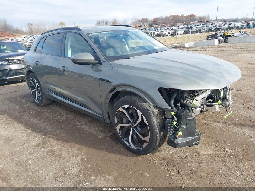 AUDI Q8 PRESTIGE QUATTRO