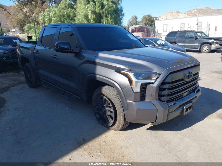 TOYOTA TUNDRA LIMITED