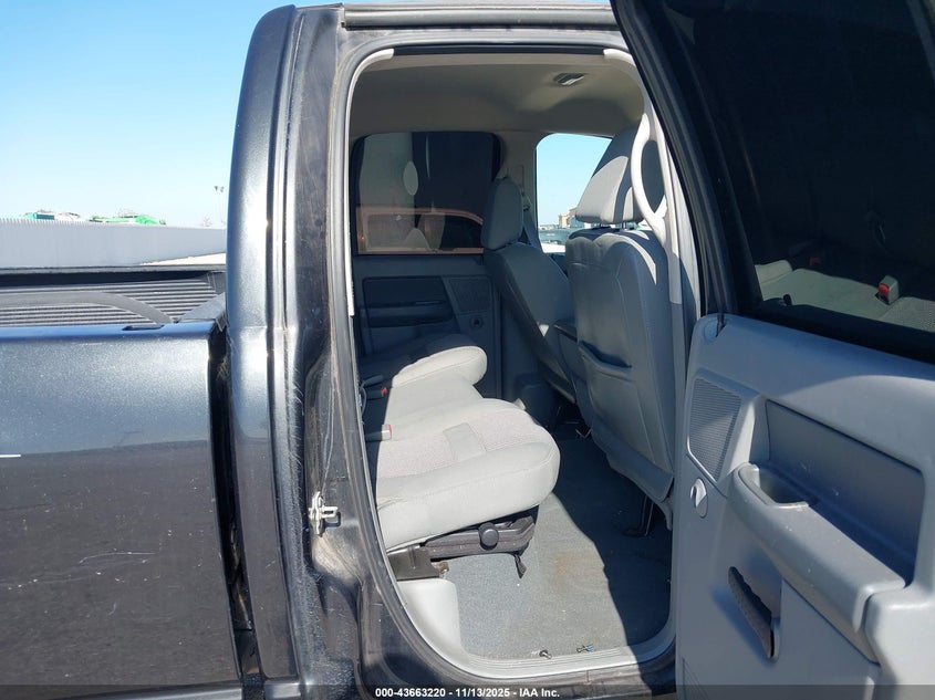 2008 Dodge Ram 1500 Slt VIN: 1D7HA18278J103679 Lot: 43663220