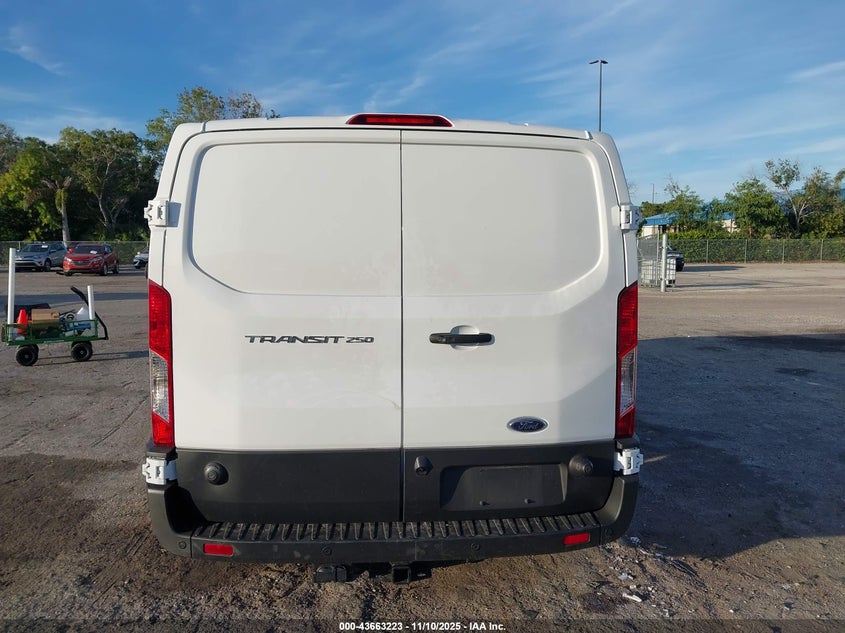 2024 Ford Transit-250 VIN: 1FTBR1Y88RKB44055 Lot: 43663223