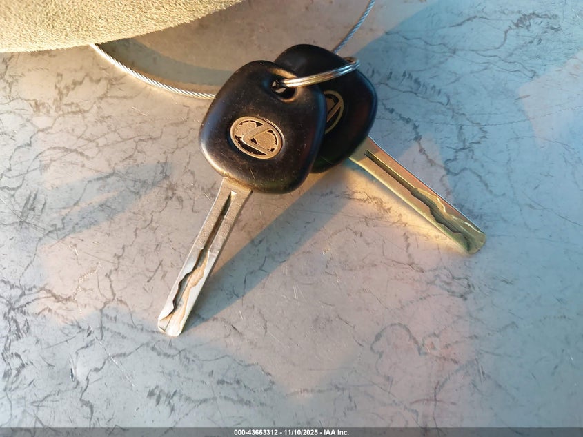 1999 Lexus Es 300 VIN: JT8BF28G4X5059715 Lot: 43663312