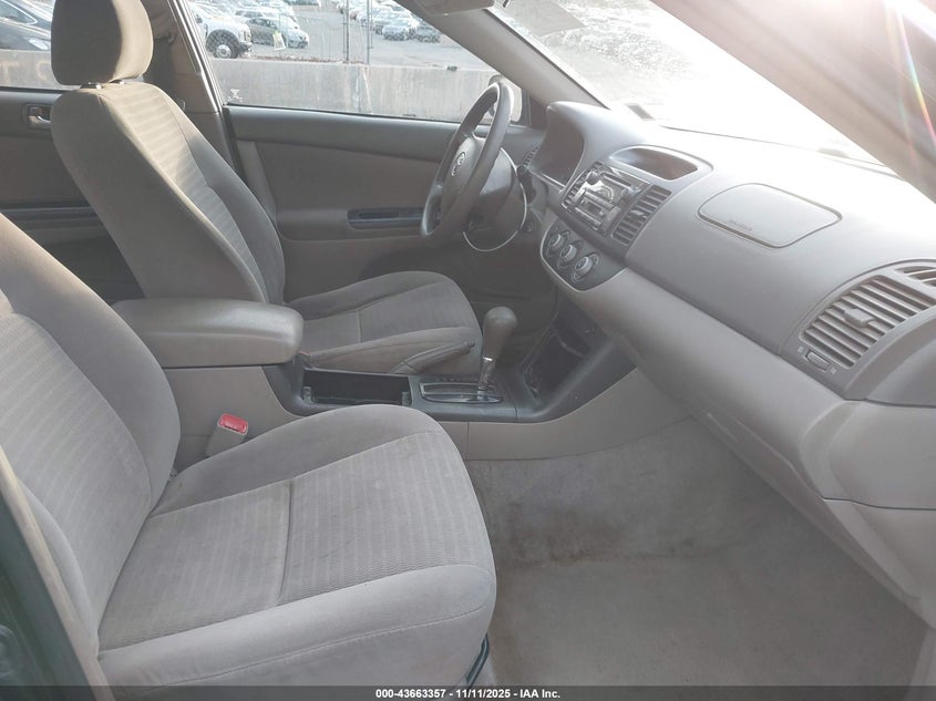4T1BE32KX5U018978 2005 TOYOTA CAMRY photo no. 5