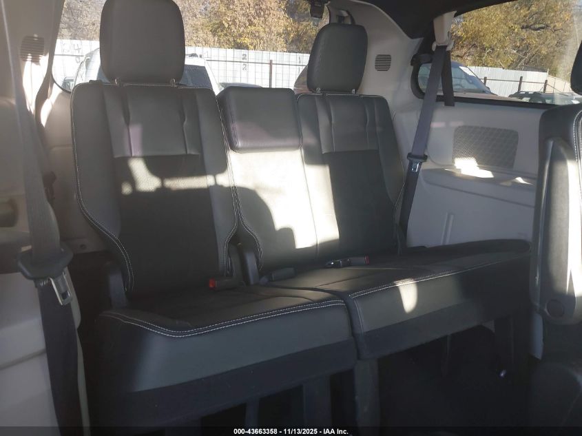 2019 Dodge Grand Caravan Sxt VIN: 2C4RDGCG4KR654571 Lot: 43663358