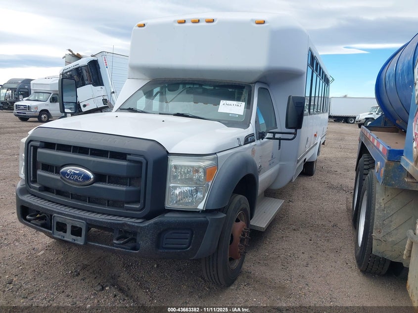 1FDAF5GT8BEB76960 2011 FORD F550 photo no. 2