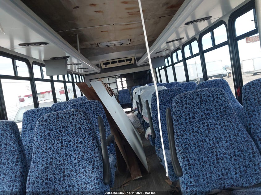 2011 Ford F-550 Chassis Xl VIN: 1FDAF5GT8BEB76960 Lot: 43663382