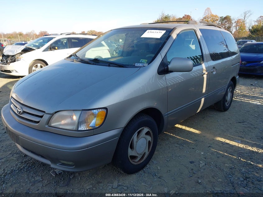 4T3ZF13C81U341841 2001 TOYOTA SIENNA photo no. 2