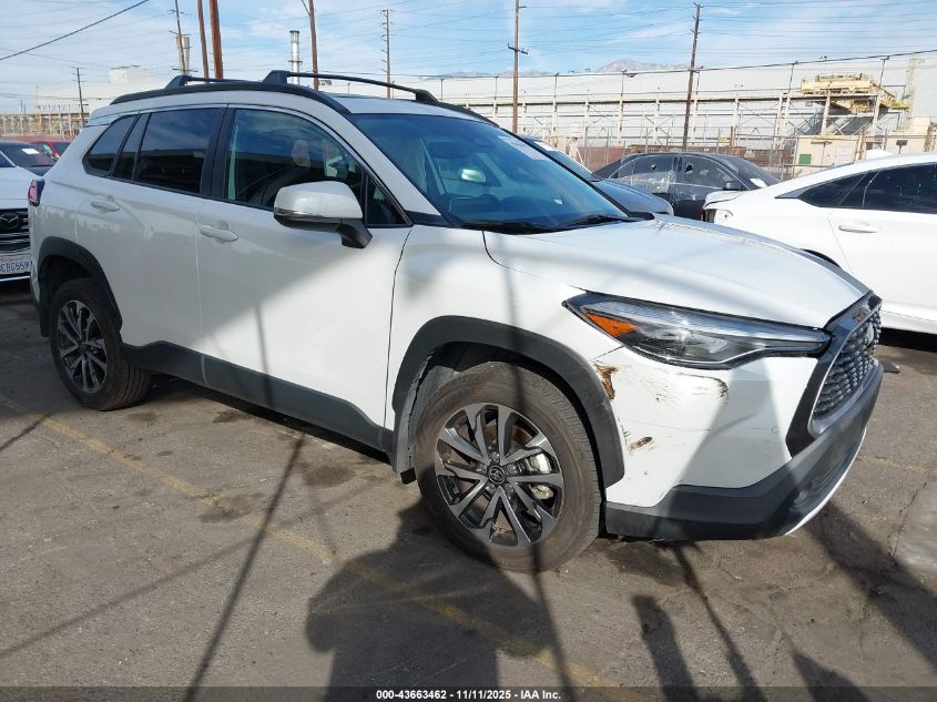 TOYOTA COROLLA CROSS XLE