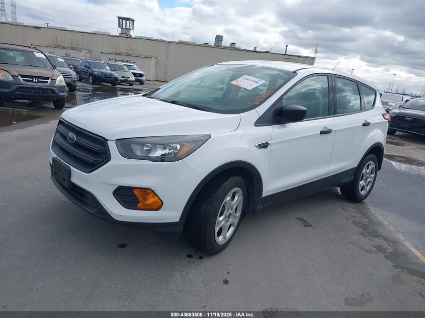 1FMCU0F70KUB62076 2019 FORD ESCAPE photo no. 2