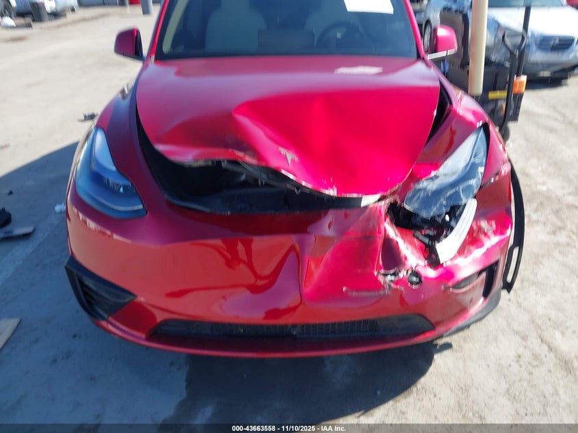 2024 Tesla Model Y Long Range Dual Motor All-Wheel Drive VIN: 7SAYGDEE6RF064717 Lot: 43663558