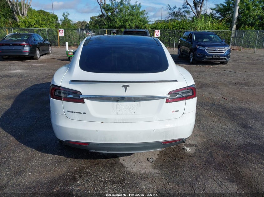 2014 Tesla Model S P85 VIN: 5YJSA1H10EFP65226 Lot: 43663575