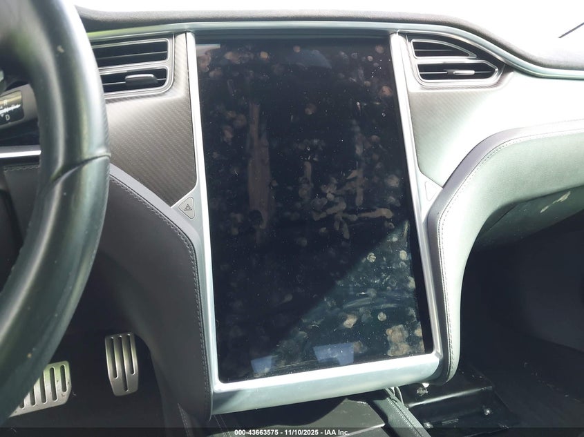 2014 Tesla Model S P85 VIN: 5YJSA1H10EFP65226 Lot: 43663575