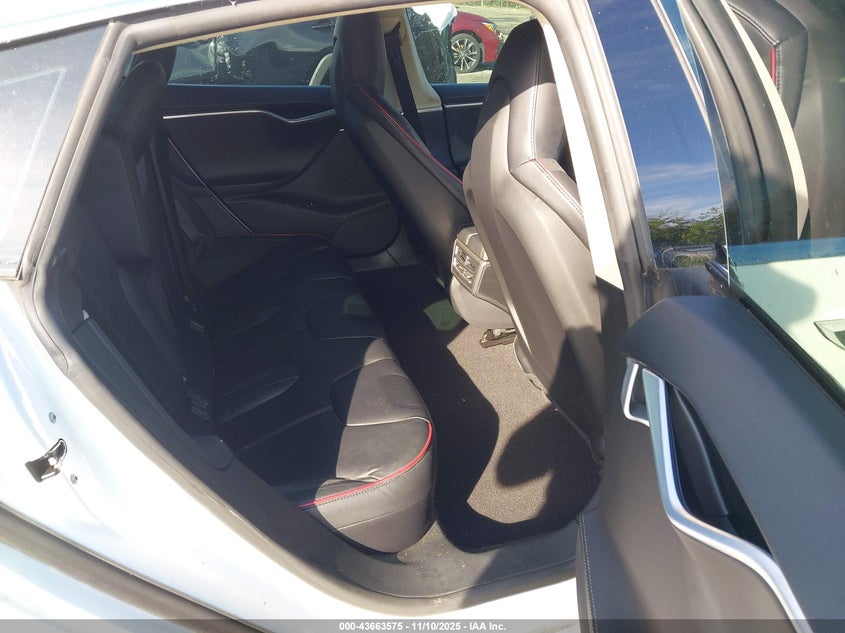 2014 Tesla Model S P85 VIN: 5YJSA1H10EFP65226 Lot: 43663575