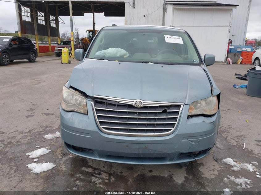 2010 Chrysler Town & Country Touring VIN: 2A4RR5D18AR309536 Lot: 43663588